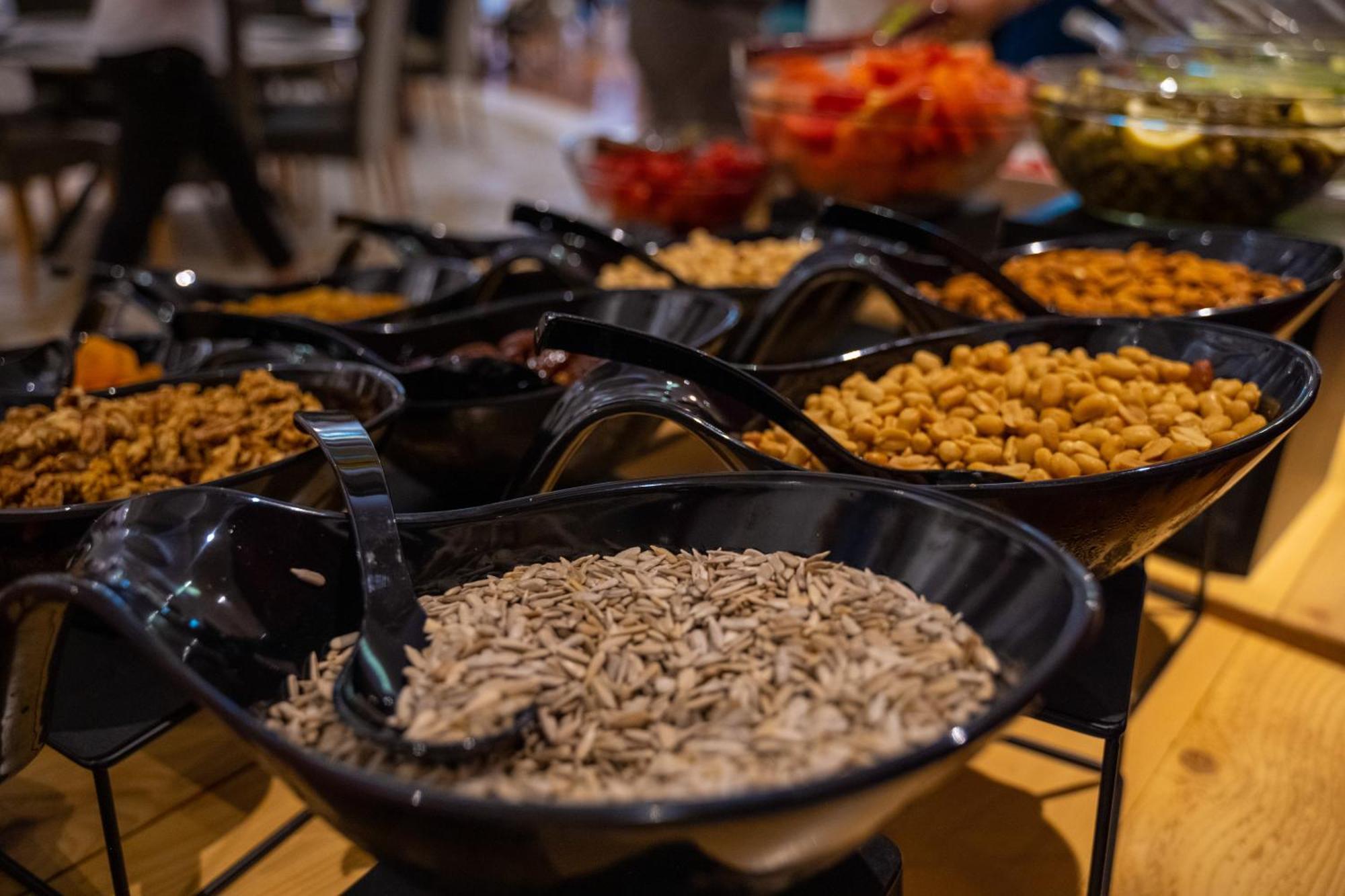 Bougainville Bay Hotel Sarandë エクステリア 写真 Sesame seeds