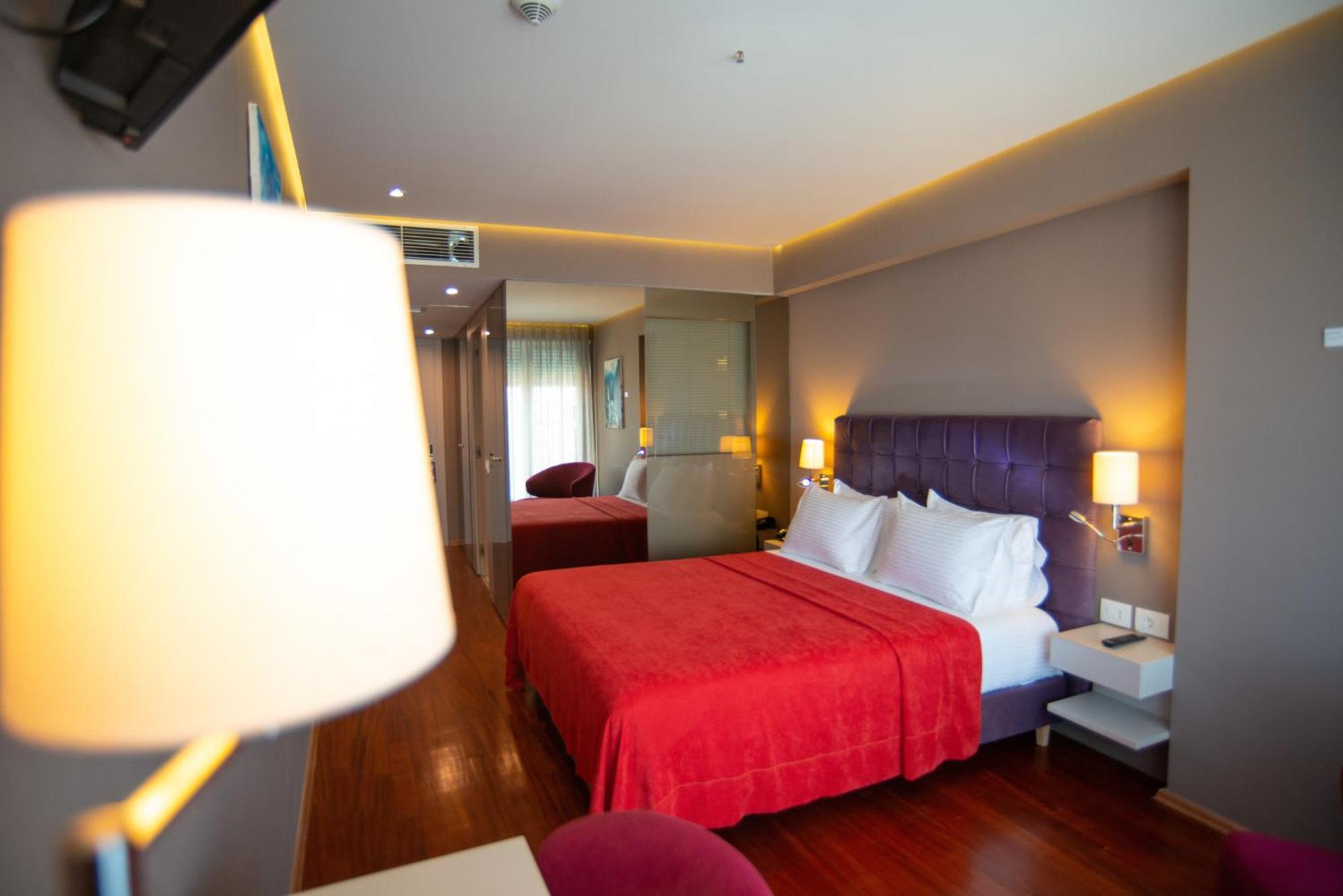 Bougainville Bay Hotel Sarandë 部屋 写真