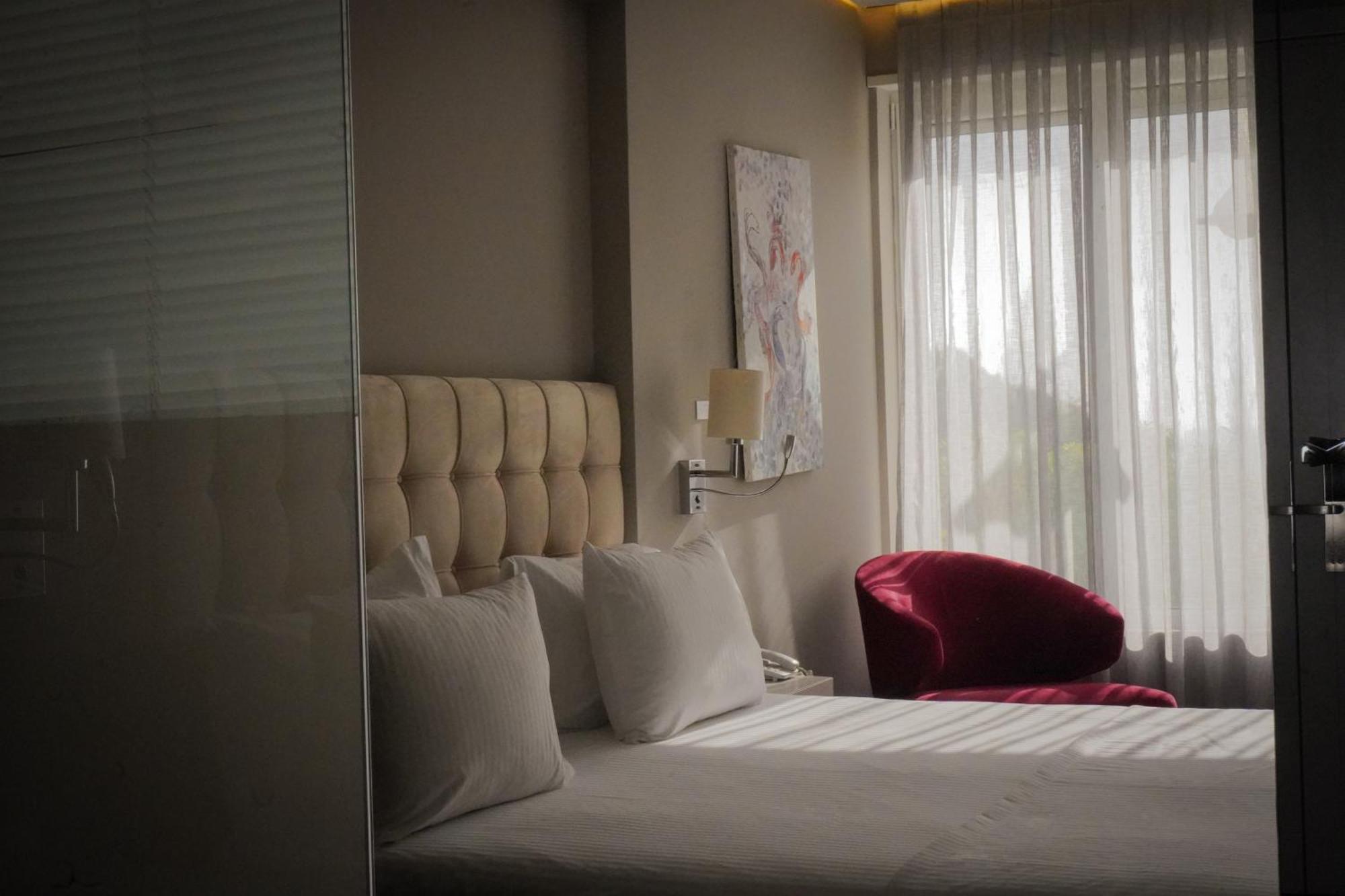 Bougainville Bay Hotel Sarandë エクステリア 写真