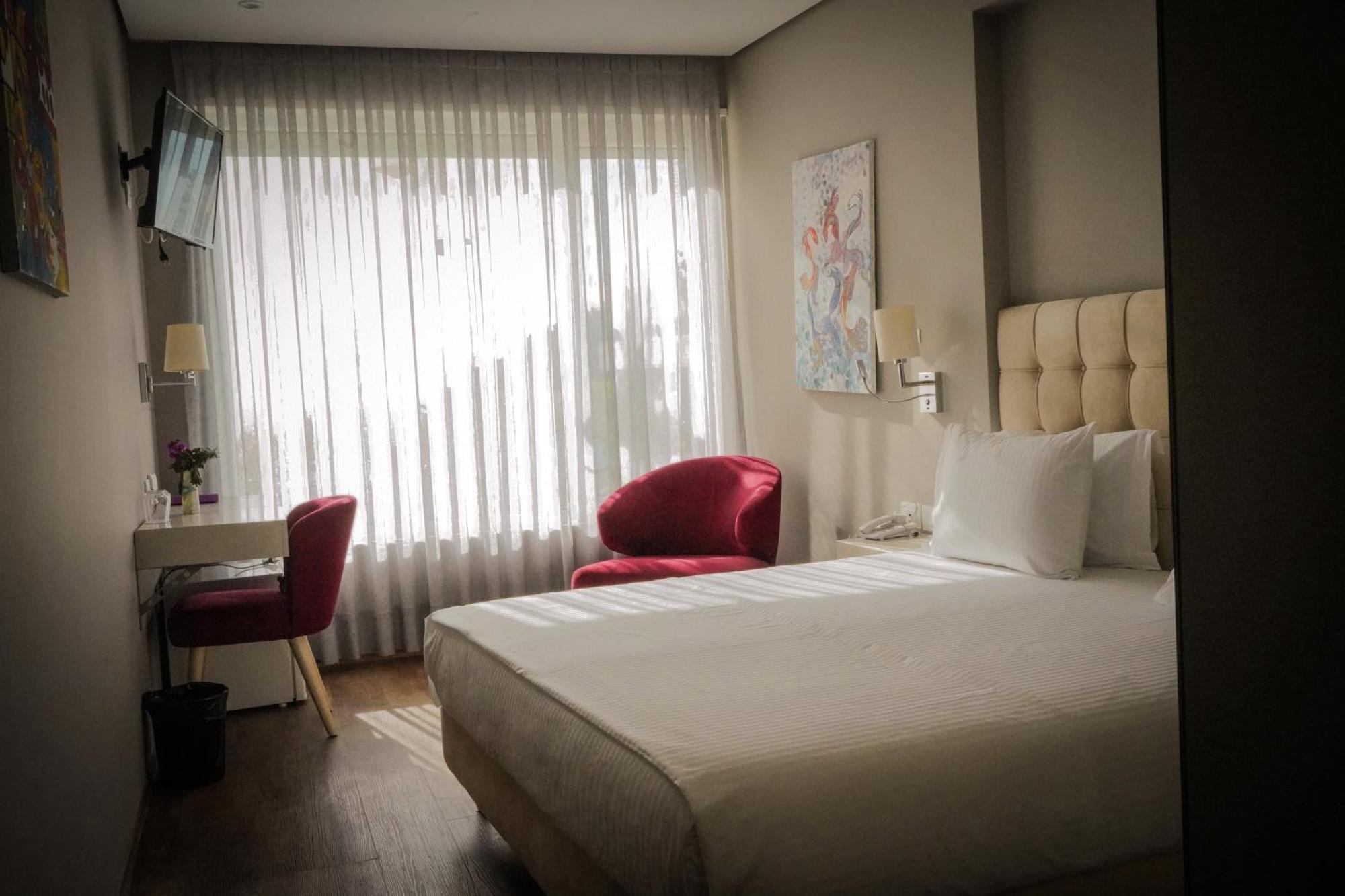 Bougainville Bay Hotel Sarandë エクステリア 写真