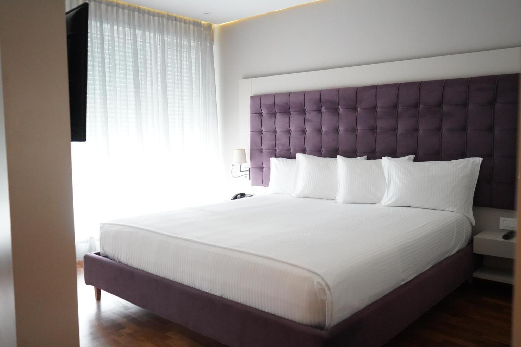 Bougainville Bay Hotel Sarandë エクステリア 写真